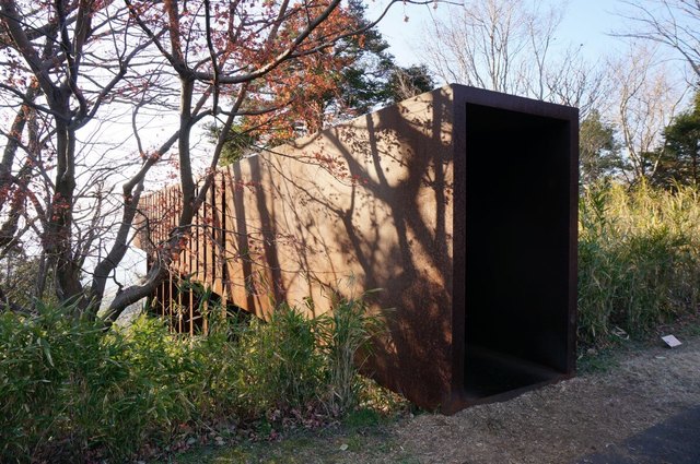 ダニ・カラヴァンさんの作品「べレシート（初めに）」