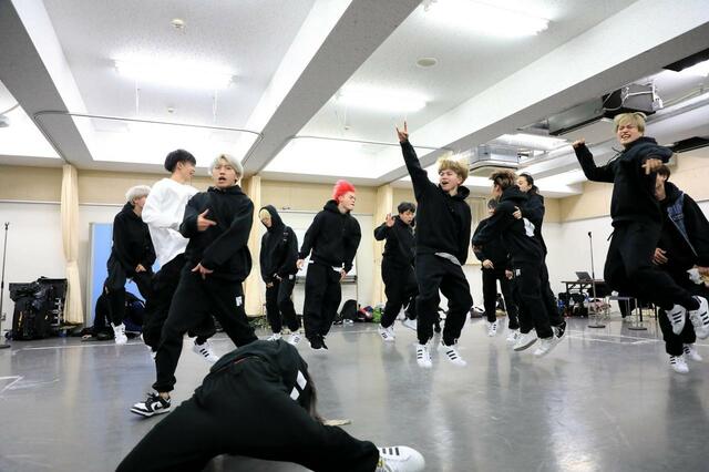 DJ RIONのリハでは全員でテンション高く躍動!