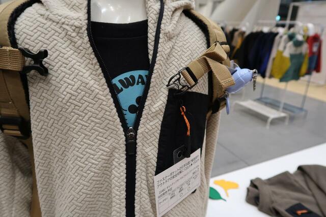 Disney長袖クルーネックTシャツKids　着こなし例