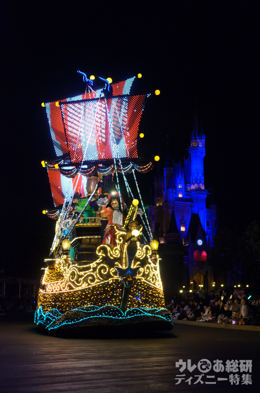 クリスマス期間だけ! TDL「エレクトリカルパレード」限定バージョンを