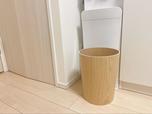 【無印良品 木製ごみ箱・袋止めワイヤー付 オーク材突板・丸型】ナチュラルな雰囲気がどんなインテリアにもマッチします