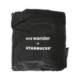【スターバックス新作グッズ】and wander + STARBUCKS Sil デイパック / 22,000円／内側のポケットに本体を収納することができます