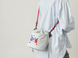 【MOOMIN(ムーミン) 北欧ブランド RMPK-05】刺繍デザインのコロンとしたフォルムの「2way巾着バッグ」アイスグレー（リトルミイ）　6,050円（税込）