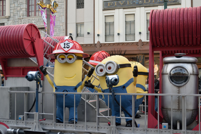 USJ】ミニオン大量発生! 15周年イベント黄色いヤツらのパレード