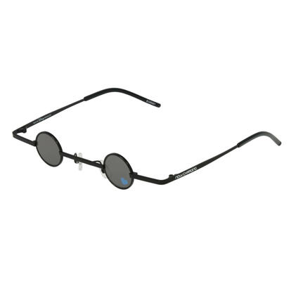 ディズニー新グッズ】なんだこのサングラス…!?→知れば納得ほしくなる