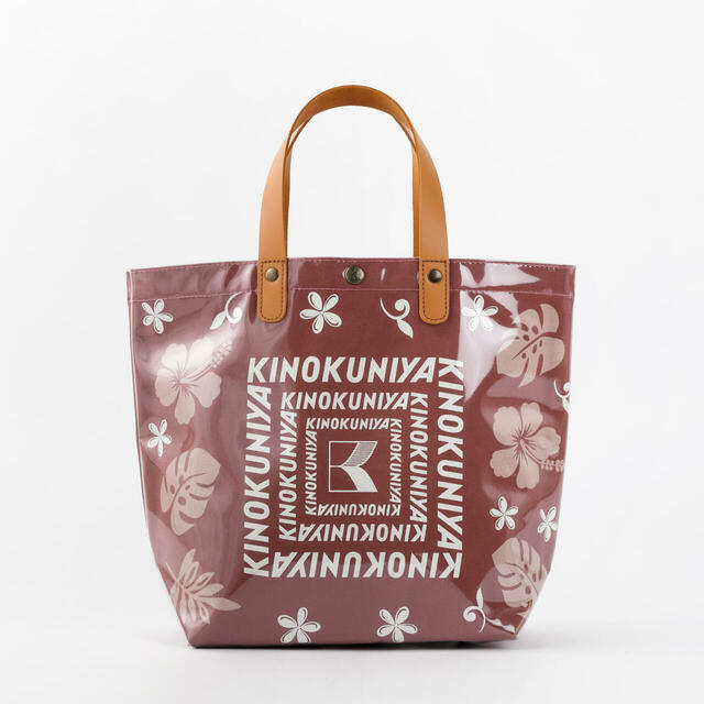 【紀ノ国屋 モンステラ柄クリア帆布バッグ／ルージュピンク】昨年大きな注目を集めた大人気バッグに新色が3つも追加！