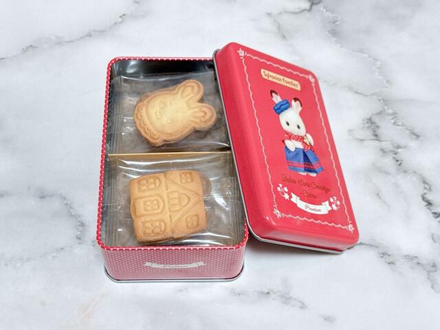 中には10枚の個包装のクッキー入り