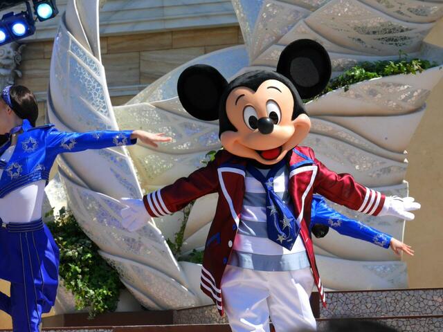 「東京ディズニーシー　25周年“スパークリング・ジュビリー”」ダンス・ザ・グローブ！