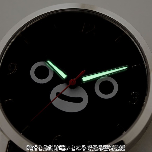 【Suicaのペンギン×ベルメゾン】時針と分針は蓄光仕様で、暗いところで光るため時間の確認がしやすく便利