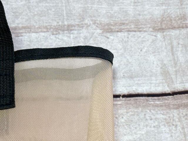 【カルディ台湾　好吃！バッグ】カラーはライトベージュとチャコールグレーの2色。ライトベージュはやわらかい印象で大人かわいい！