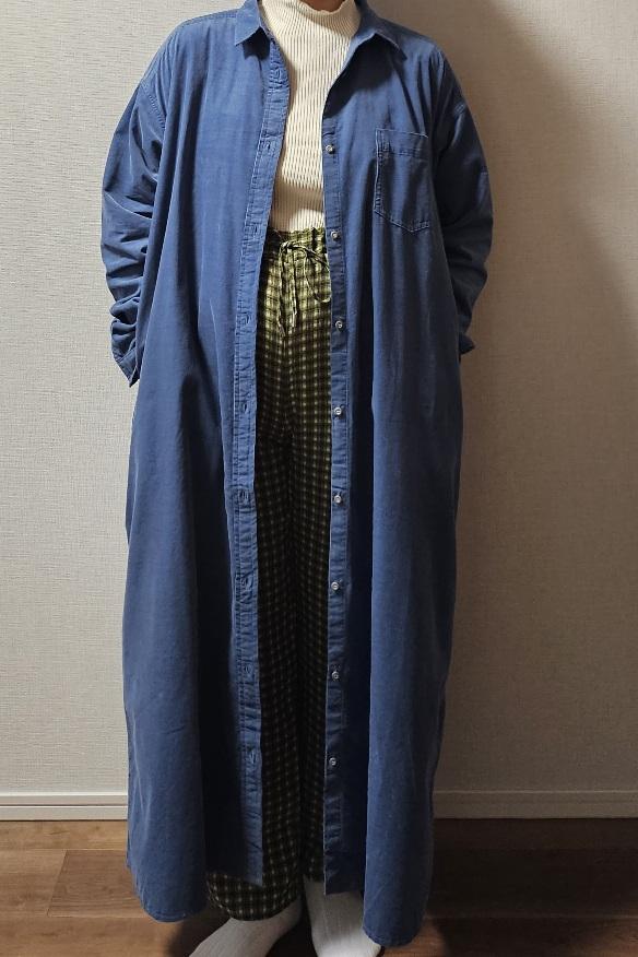 【AMERICANHOLIC コーデュロイシャツワンピース】ボタンを開けてカーディガンとして着用してもOK!パンツを合わせると雰囲気を変えて着回せます