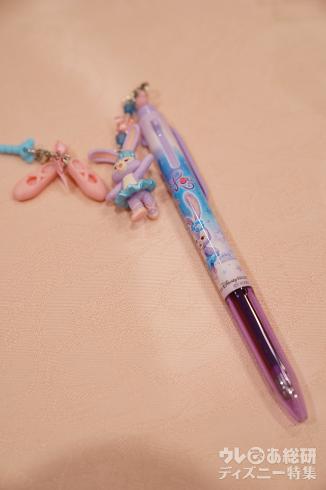 3色ボールペン 1,600円｜長さ約15.5cm、インクの色：ブラック、ピンク、パープル｜ステラ・ルー｜2017年4月10日（月）発売｜マクダックス・デパートメントストア｜東京ディズニーシー