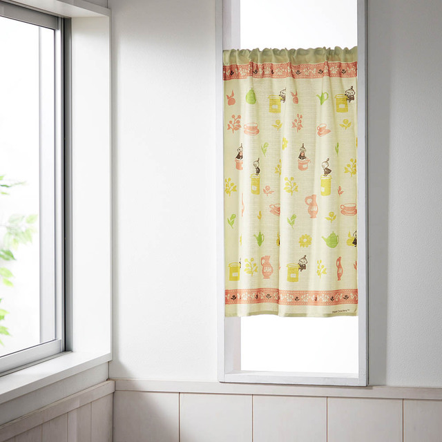 プリントカフェカーテン／リトルミイ＜1枚＞ 「ムーミン」｜￥2,990～4,490 （税込）