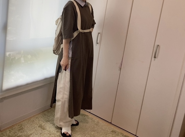 【UNIQLO U ドローストリングバックパック】チェストベルトも付いているので、重い荷物を持つときも安心です