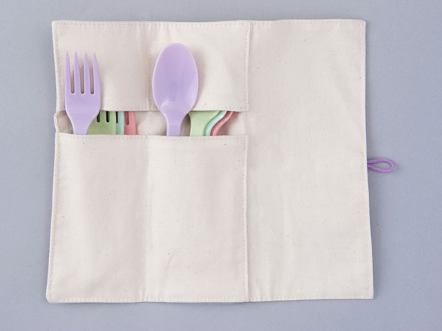 スプーン＆フォークセット／東京ディズニーシー「ダッフィーのイースター・フェア」©Disney