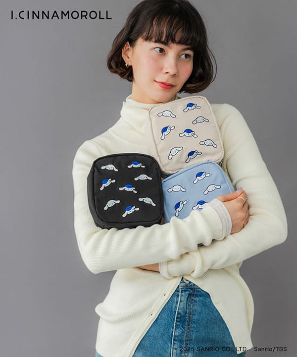 【アイシナモロール×RODE SKO】「アイシナモロール スクエアポーチ」3,960円／コスメポーチとしても大活躍