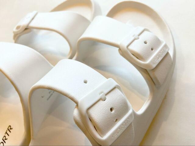 【ORiental TRaffic ダブルベルト厚底サンダル】脚長効果が期待できるのも嬉しい！