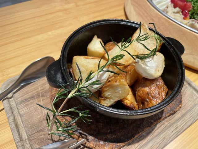 「北海道産きたあかり 農家のフライドポテト」480円（税込）