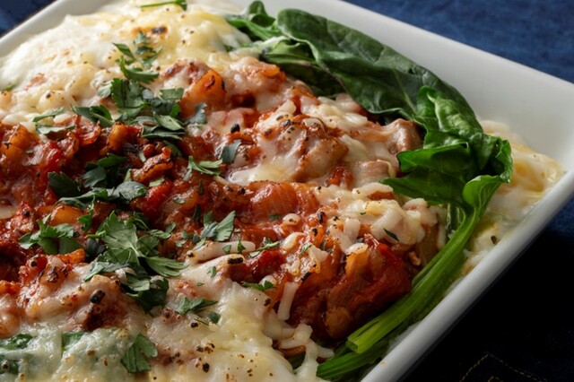 「ゴロゴロミートグラタン」（ディナー＆土日祝ランチ限定）【すたみな太郎「すたみな、春が大渋滞フェア！」】