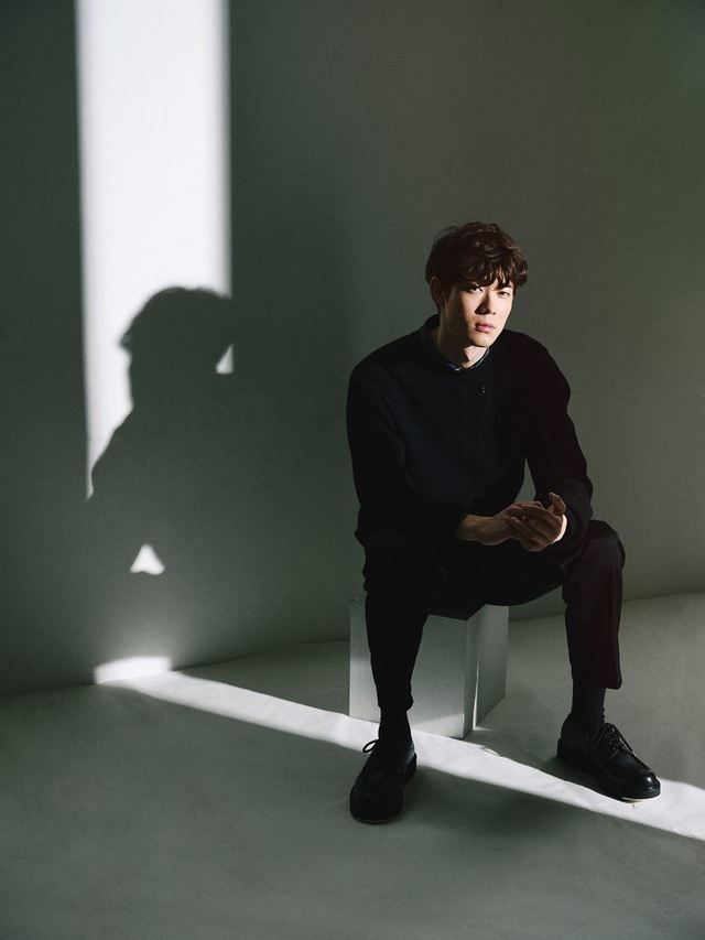 宮沢氷魚 撮影：須田卓馬