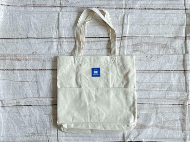 背面にも便利な工夫が凝らされています！