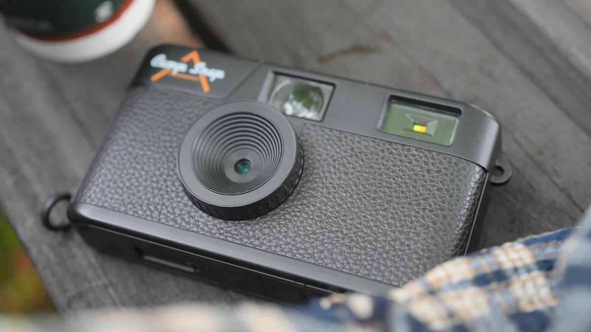 スマホより軽い「スクリーンレスデジカメ」が、旅行の楽しさを思い出