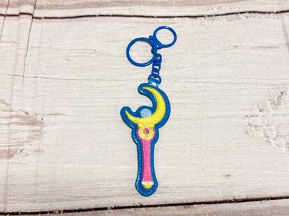6025 セーラームーン サガラ刺繍　キーホルダー　全6種類　ローソン 更新】『バッグチャーム』『グリッターアクリルキーホルダー』『サガラ