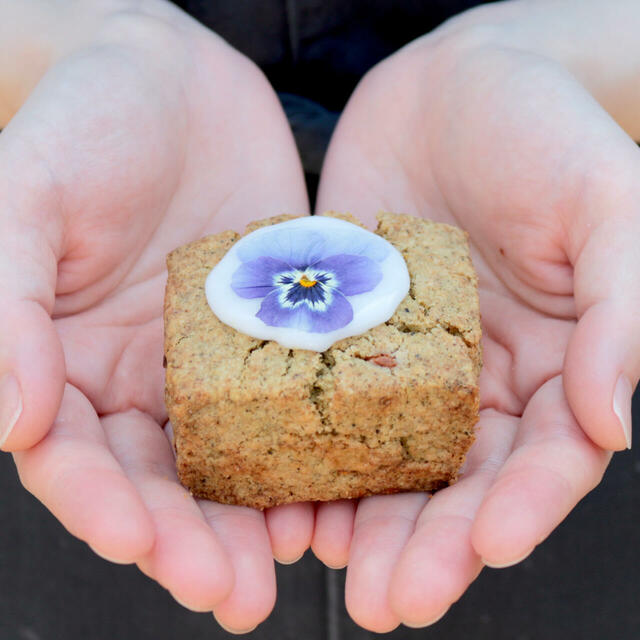 【Lycka】ジャスミンとシトラスのフラワースコーン