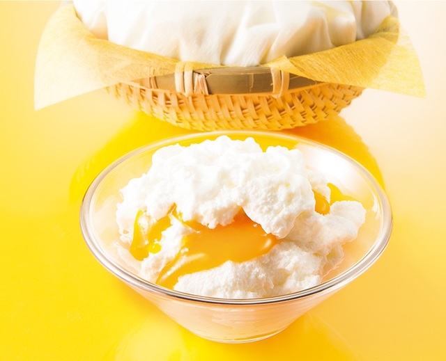 銀のぶどう／チーズケーキ かご盛り白らら