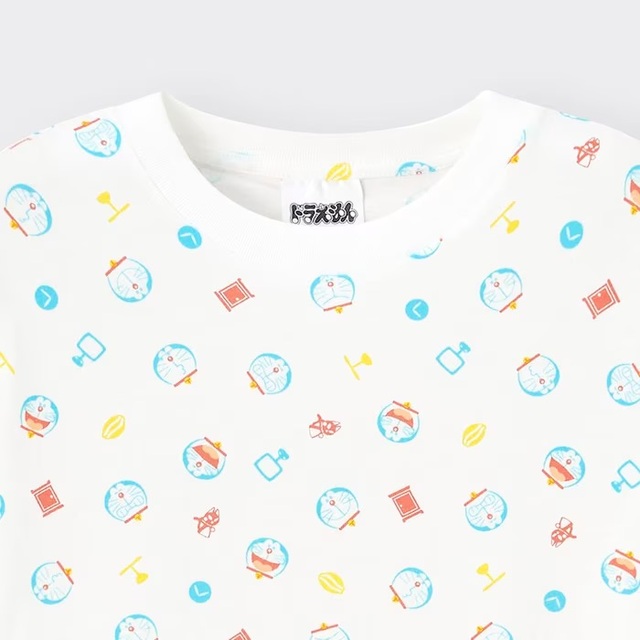 KIDS(男女兼用)グラフィックT(半袖) DORAEMON ¥990