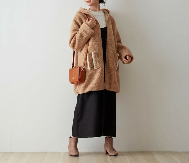 おしりが隠れる丈のボアジップブルゾン「チップ&デール」|¥ 8,990 (税込)