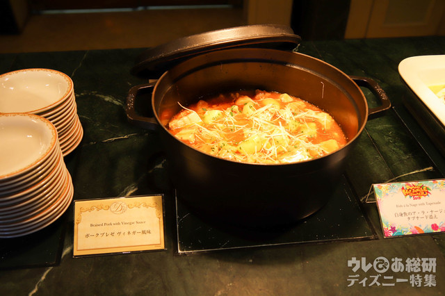 “ドナルドのホット・ジャングル・サマー”スペシャルメニュー|ブッフェレストラン「シャーウッドガーデン・レストラン」