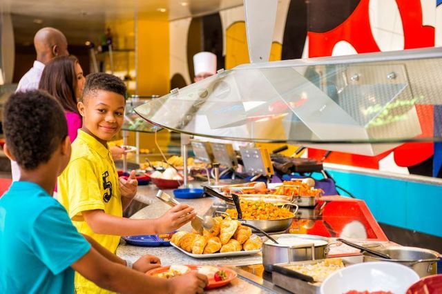 シェフ・ミッキー内観