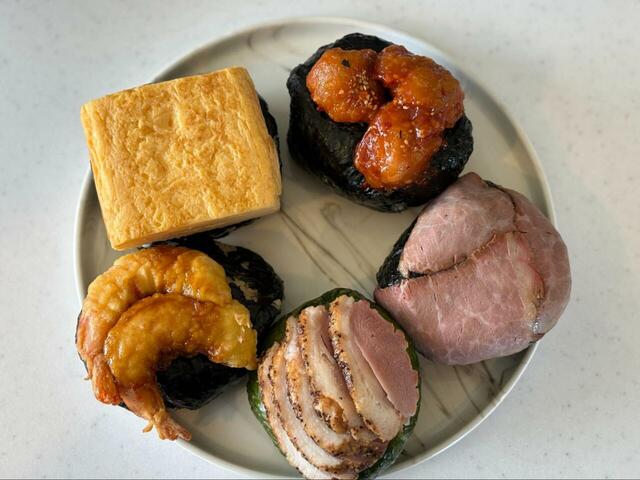 【ロピア 小林さんちのおにぎり】5種の集合写真!