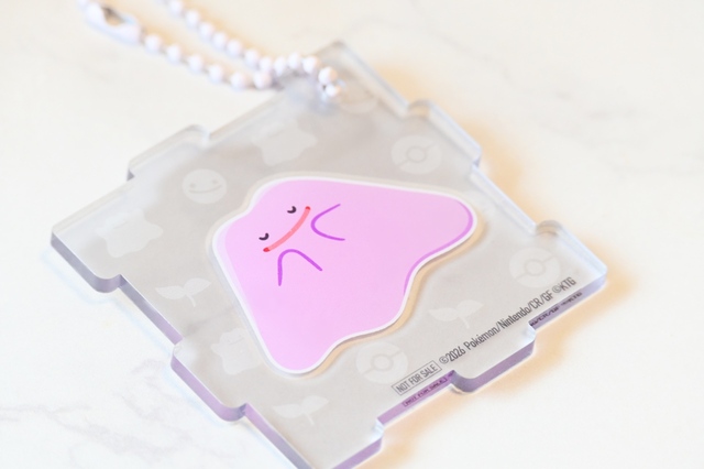 【ファミマ×ぽこ あ ポケモン】よ～く見ると、クリアな素材のところにもかわいい模様入り♪