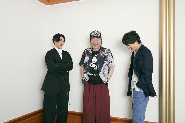 古田新太（中央）、早乙女太一（左）、早乙女友貴（右）　