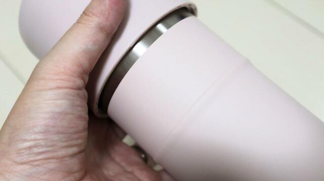 【ニトリ ペットボトルホルダー】本体サイズは幅10.4×奥行8.8×高さ17.8cmです