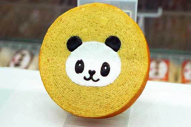 普通のバウムがこんなに可愛くなっちゃうパンダちゃん。（横浜博覧館） 