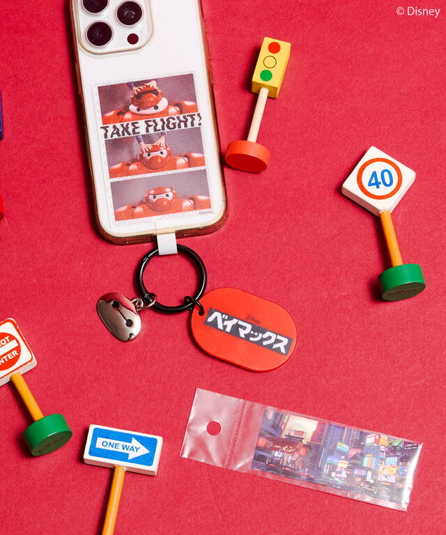 スマホタブチャーム+シールSET 2,490円|Disney collection by AMERICAN HOLIC『ベイマックス』