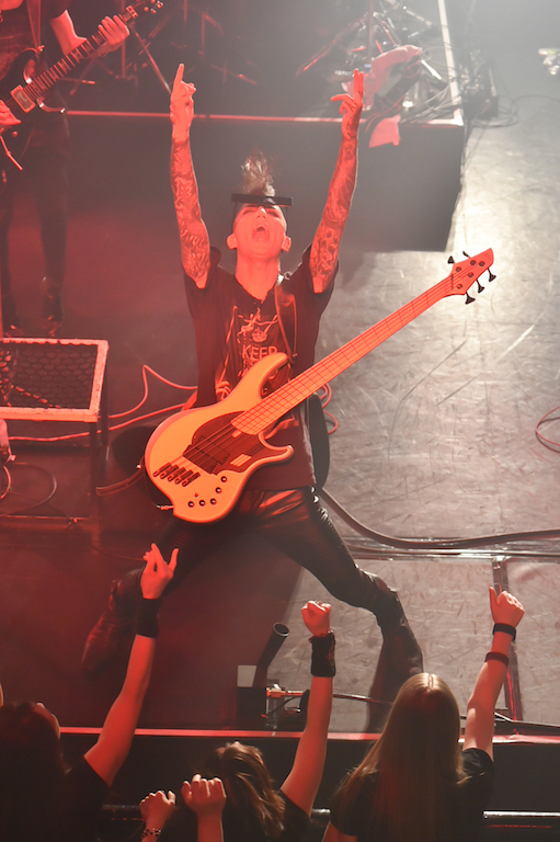 THE BLACK SWAN　RENA／撮影・スズキメグミ