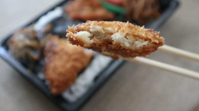 【トライアル 特選のり弁当】おかずはソースでごまかしたりしつこすぎたりすることもなく、どれもご飯のおともにちょうどいい味付けでした