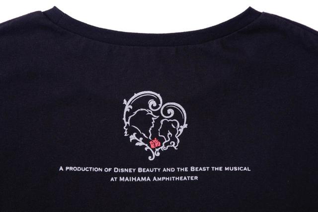 レディスTシャツ 3,900円｜サイズ：W480㎜×H600㎜（レディスMサイズ）｜劇団四季 ディズニーミュージカル『美女と野獣』東京ディズニーリゾート内舞浜アンフィシアター公演オリジナルグッズ