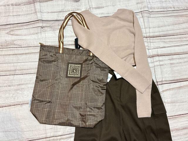 ブラウンコーデにもハマります。大人のスタイリングにぴったり！