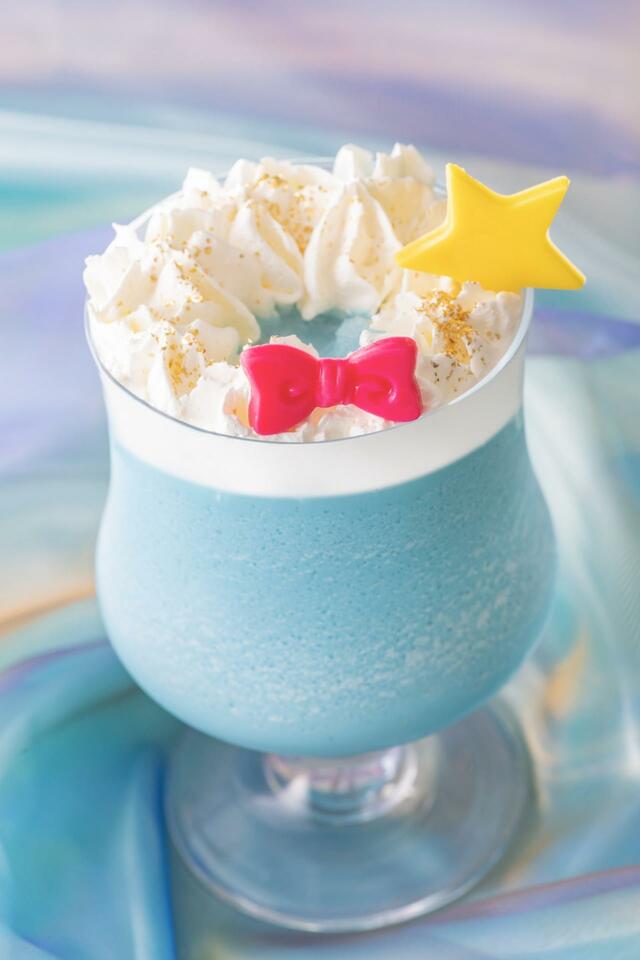 ディズニー・パルパルーザ“ドナルドのクワッキー・ダックシティ”スペシャルドリンク｜ハイピリオン・ラウンジ｜ディズニーアンバサダーホテル「ドナルドのクワッキー・ダックシティ」スペシャルメニュー｜東京ディズニーランド「ディズニー・パルパルーザ」第2弾