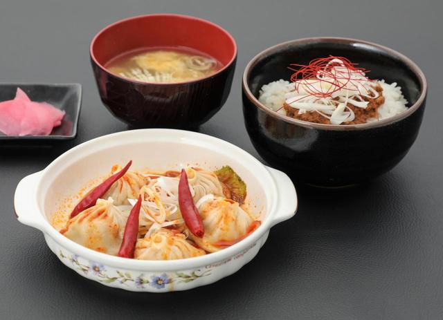 赤い壺激辛セット［小籠包＋ミニ坦々ご飯］