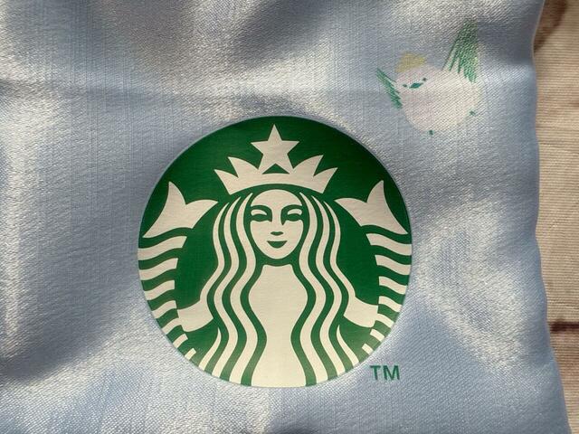 フロントにはサイレンロゴのプリント入り