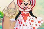 【TDL】ミニー“夏限定”コスチューム公開! 蜷川実花「撮り下ろし新グッズ24種」も発売