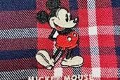 ミッキーの刺繍がオトナかわいい！横長サイズが使いやすい「がま口ポーチ」付録で登場