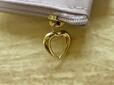 大サイズのみ、ファスナーチャームがハート！