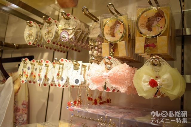 新作アクセサリーがずらり